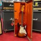 FENDER - AMERICAN VINTAGE II 1961 STRATOCASTER ROSEWOOD FINGERBOARD 3-COLOR SUNBURST