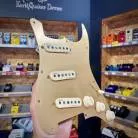 FENDER - KIT ULTRA NOISELESS STRAT + PLAQUE