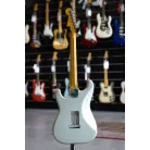 FENDER - STRATOCASTER  JAPAN PLUS HOUSE