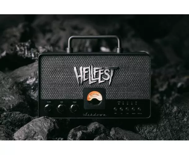ASHDOWN - STATION D'ECOUTE BLUETOOTH HELLFEST NOIR 2 X 20W FONCTIONNANT SUR BATTERIE ASHDOWN - STATION D'ECOUTE BLUETOOTH HELLFEST NOIR 2 X 20W FONCTIONNANT SUR BATTERIE