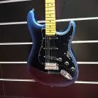 FENDER - AM PRO II STRAT DARK NIGHT EN ETUI + SANGLE