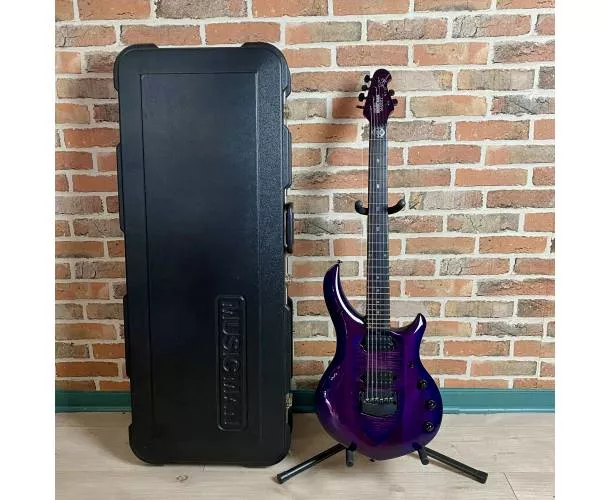 MUSIC MAN - MAJESTY MONARCHY MAJESTIC PURPLE + ETUI + ACCESSOIRES