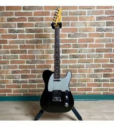 FENDER - AMERICAN ULTRA...