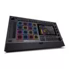 AKAI PROFESSIONAL - AUTONOMES - 16 PADS MPCE, TOUCH STRIP, ENCEINTES, SUR BATTERIE