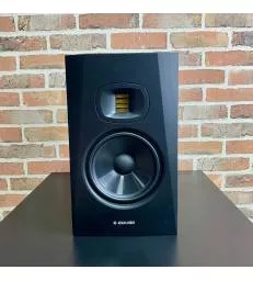 ADAM AUDIO - T7V
