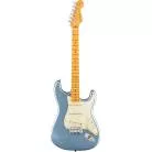 FENDER - DEALER EXCLUSIVE AMERICAN ULTRA LUXE '60S STRATOCASTER MAPLE FINGERBOARD ICE BLUE METALLIC