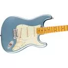 FENDER - DEALER EXCLUSIVE AMERICAN ULTRA LUXE '60S STRATOCASTER MAPLE FINGERBOARD ICE BLUE METALLIC