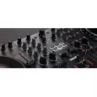 NUMARK - CONTROLEUR AVANCE 4 VOIES, 2 JOGS, ECRANS, CARTE SON