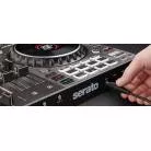 NUMARK - CONTROLEUR AVANCE 4 VOIES, 2 JOGS, ECRANS, CARTE SON