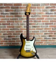 FENDER - STRATOCASTER USA...
