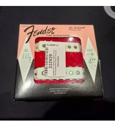 FENDER  - PURE VINTAGE 65...