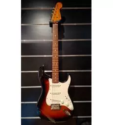 SQUIER - CLASSIC VIBE...