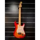 FENDER - AMERICAN DELUXE STRAT + ETUI + CABLE